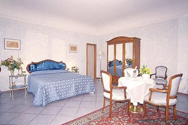 Bypillow Goldoni Florence Hotel