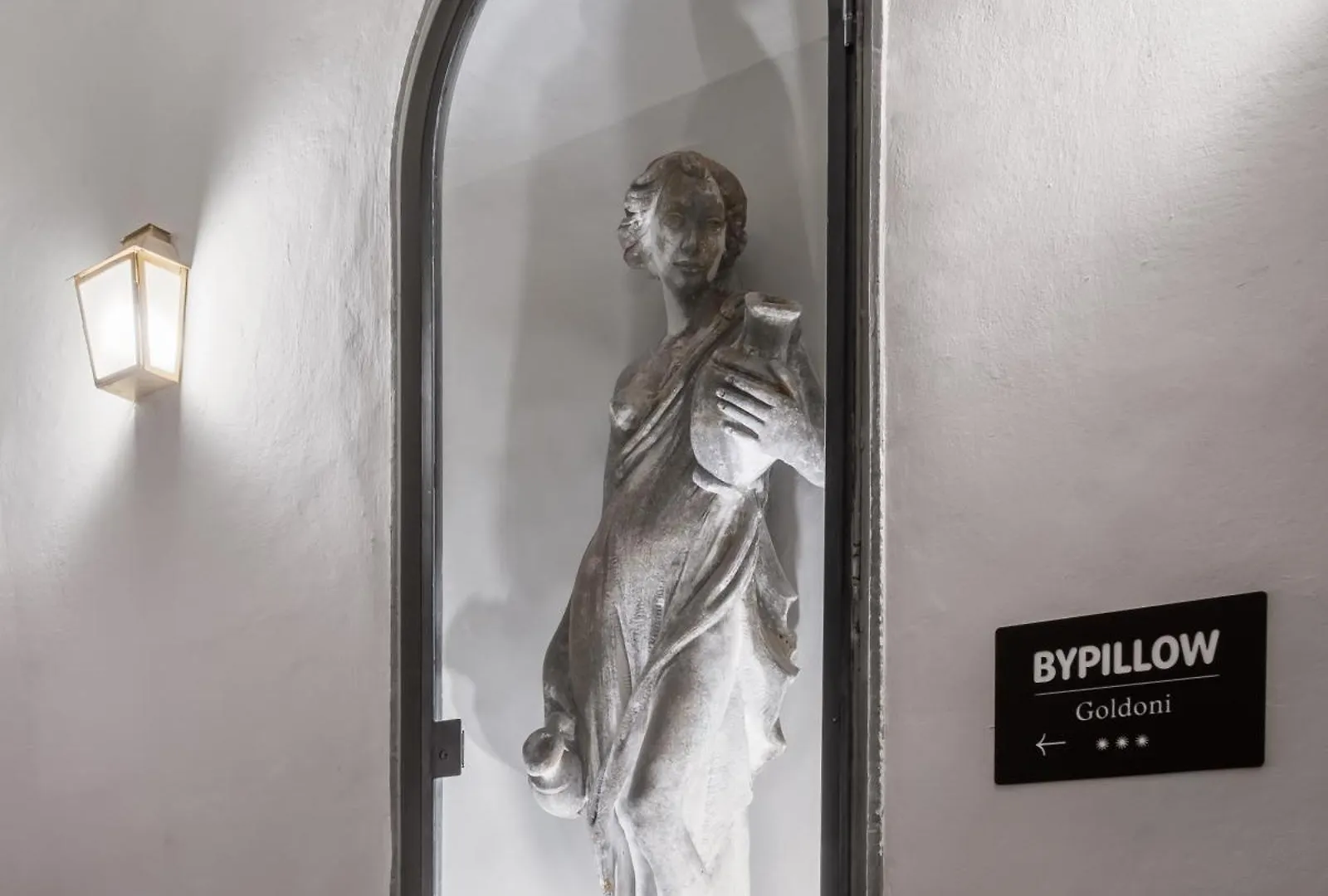 Bypillow Goldoni Florence Hotel