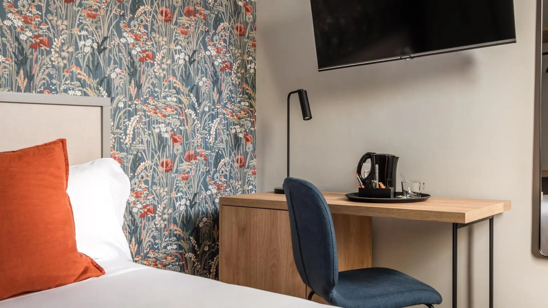 *** Hotel Bypillow Goldoni Florence Italy